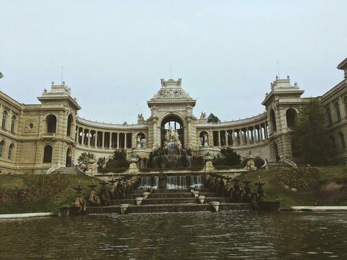Historic site: 'Longchamp palace' --- District 4